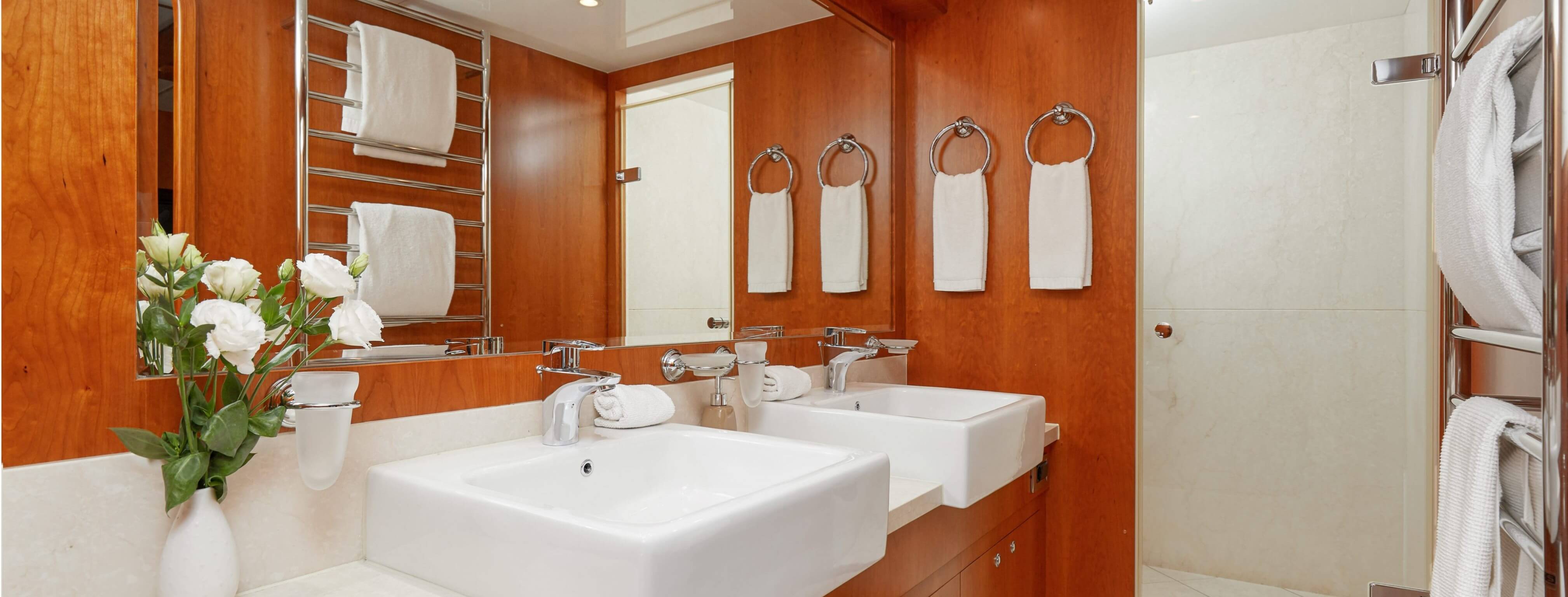 Annabel II Horizon 19