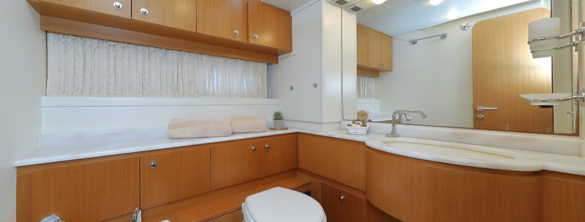 DOMINIQUE Ferretti 19