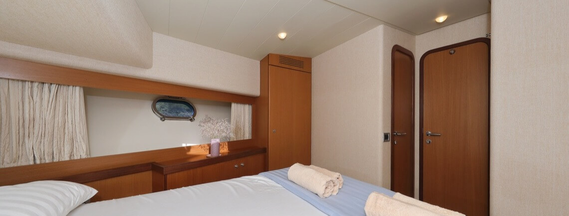 DOMINIQUE Ferretti 22