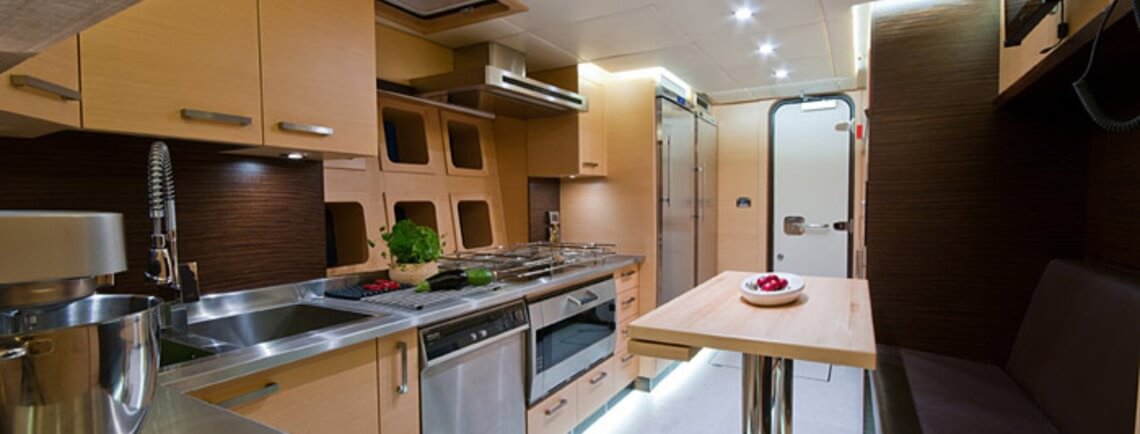 Ipharra Sunreef Yachts 21