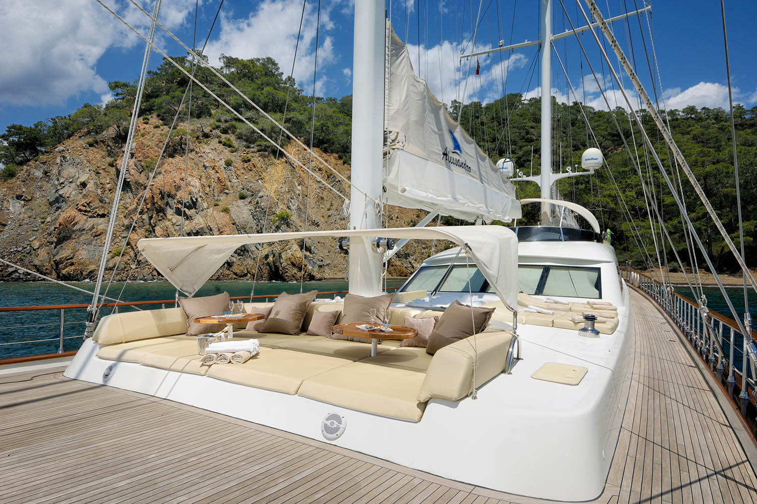 Alessandro I Ruth Yachting 9
