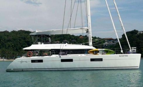 Six Degrees Lagoon Catamaran 1