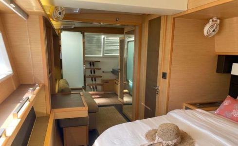 Six Degrees Lagoon Catamaran 16