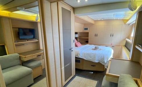 Six Degrees Lagoon Catamaran 25