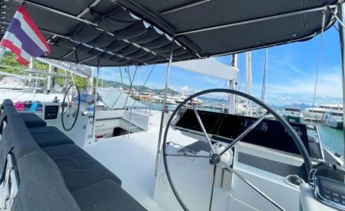 Six Degrees Lagoon Catamaran 6