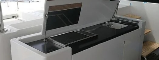 Six Degrees Lagoon Catamaran 10