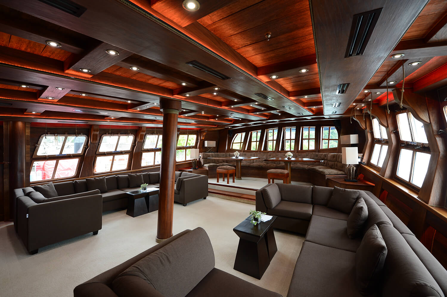 Royal Albatross Custom 7