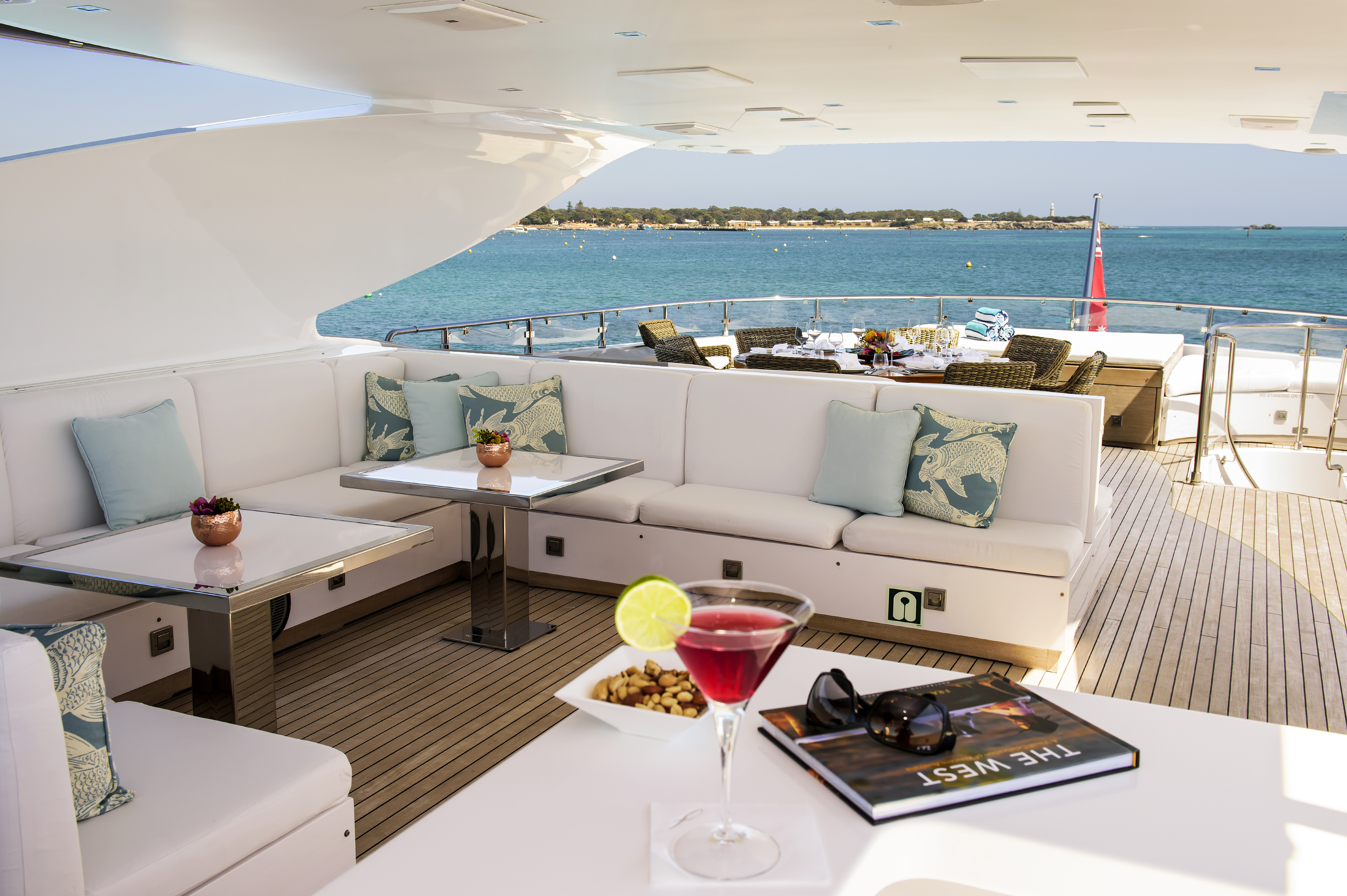 Infinity Pacific Mondomarine 12
