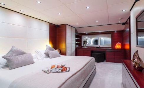 ANNAMIA  Baglietto 18