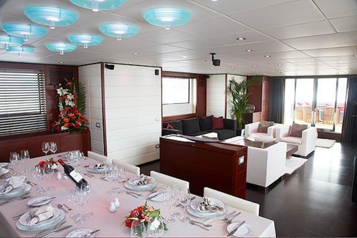 ANNAMIA  Baglietto 8