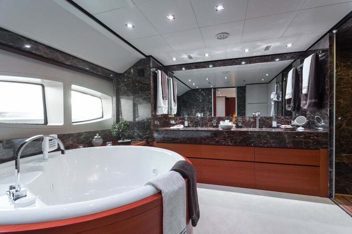 ANNAMIA  Baglietto 22