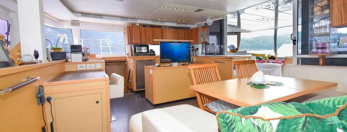 ALTESSE Lagoon Catamaran 9