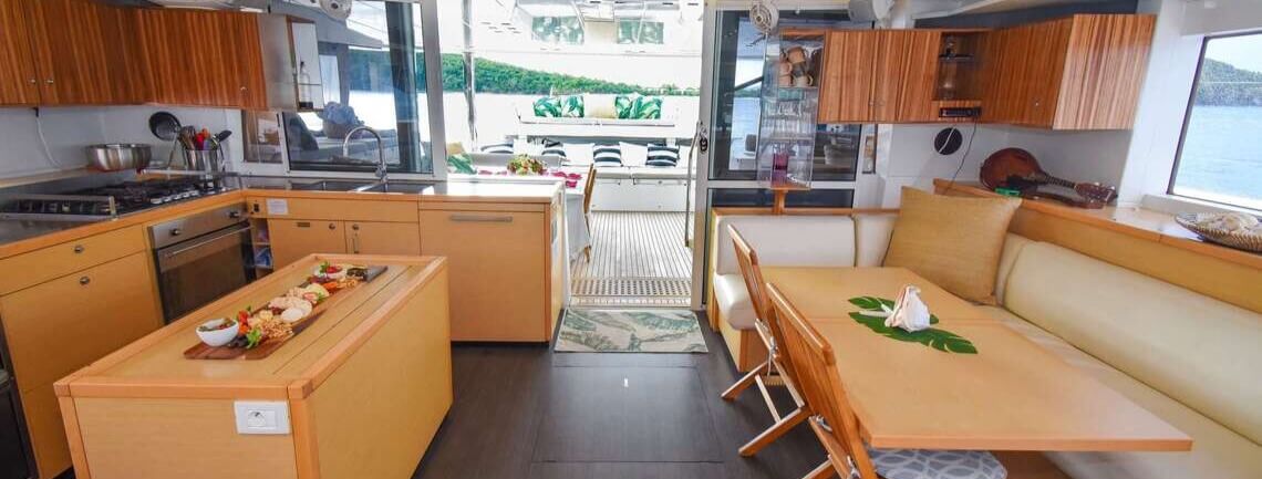 ALTESSE Lagoon Catamaran 10