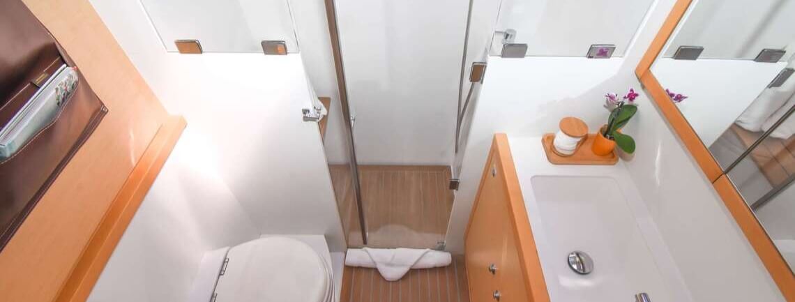 ALTESSE Lagoon Catamaran 12