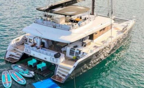 MAHASATTVA Lagoon Catamaran 0