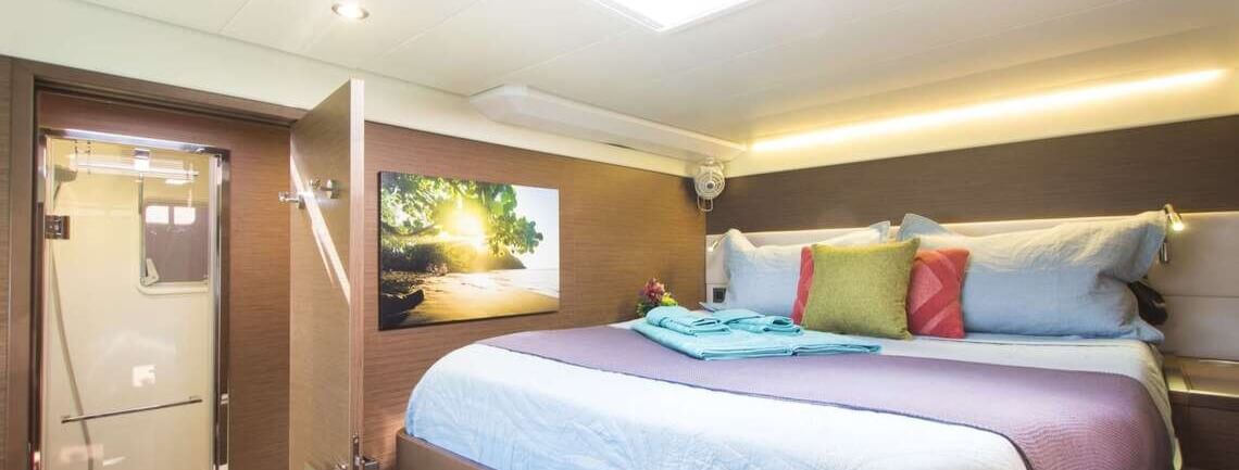 MAHASATTVA Lagoon Catamaran 16