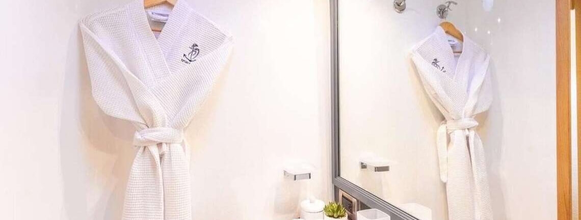 True Story Fountaine Pajot 21