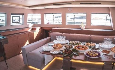 Drago Lagoon Catamaran 13