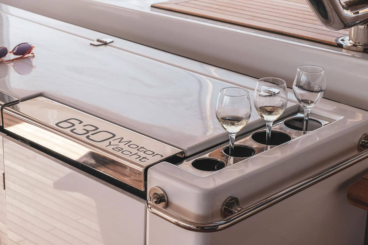 Drago Lagoon Catamaran 14