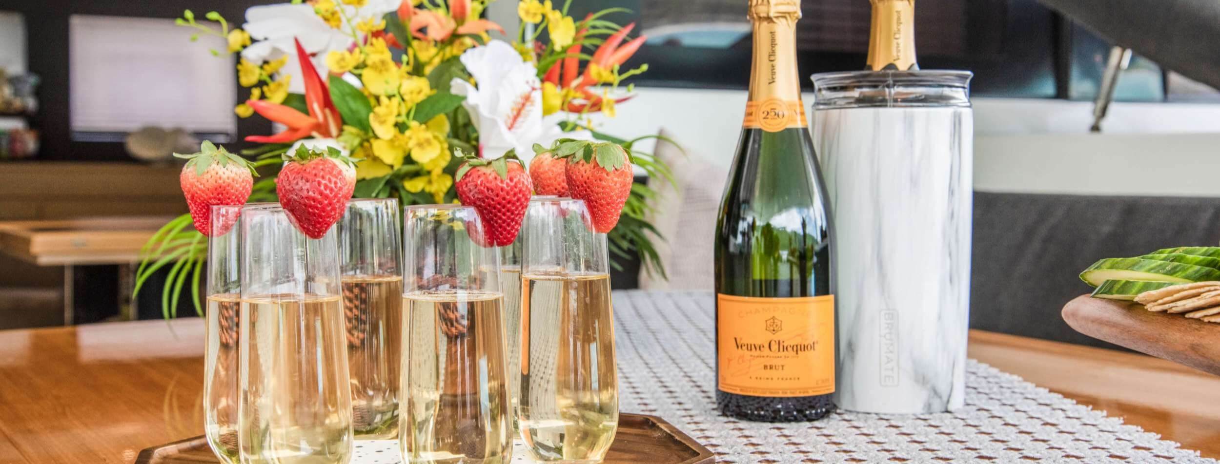 ULTRA Lagoon Catamaran 14