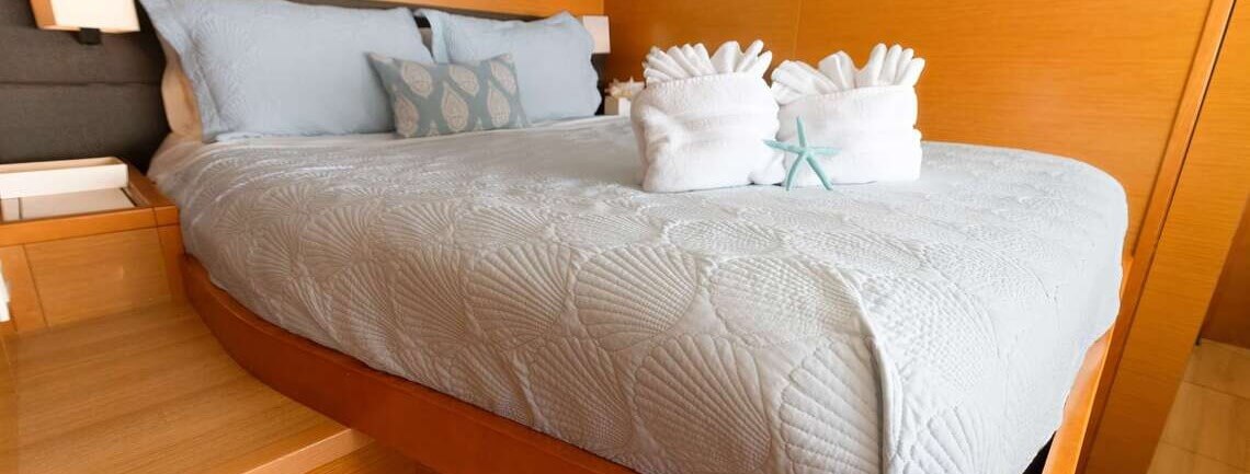 SAIL AWAY Lagoon Catamaran 18