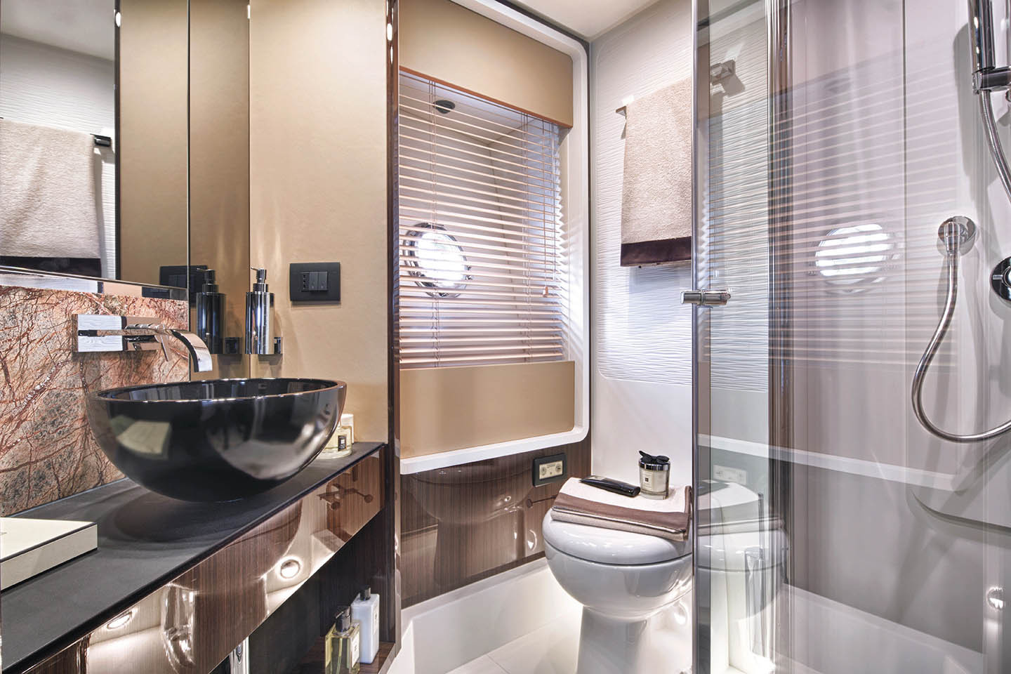 Makani Azimut Yachts 9