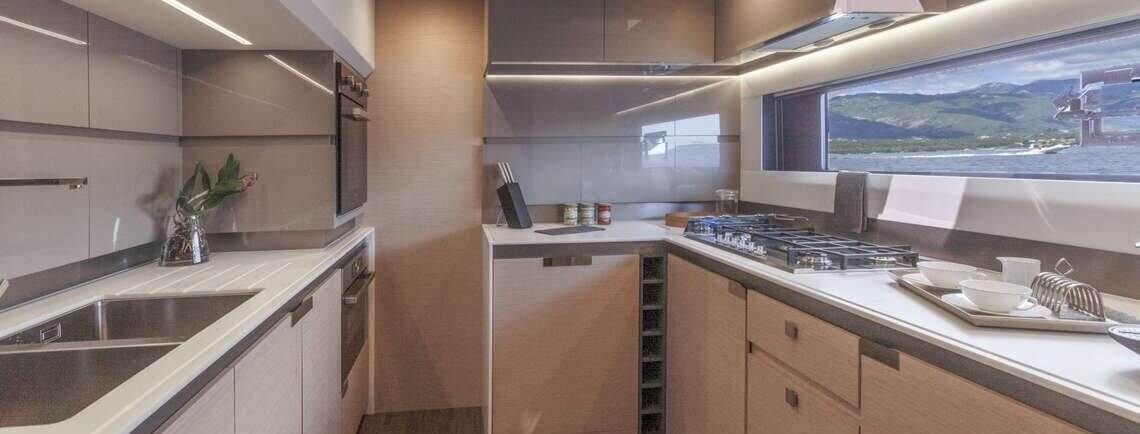 AETHER Fountaine Pajot 12