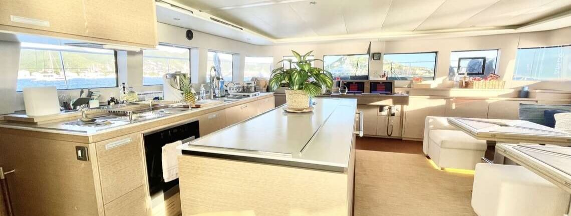 MARE BLU Lagoon Catamaran 9