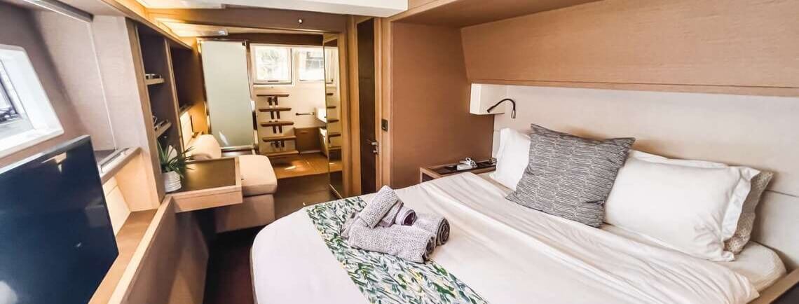 JAN'S FELION Lagoon Catamaran 17