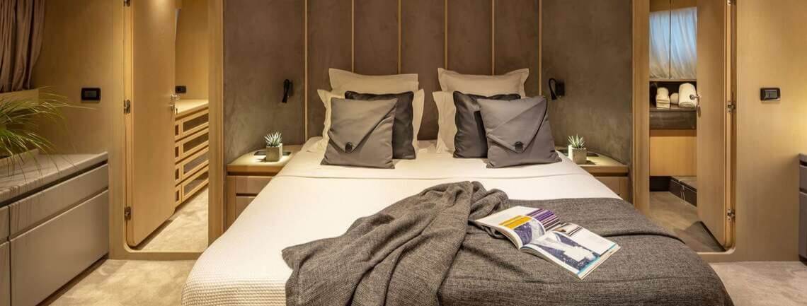 SUMMER FUN Admiral Yachts 12