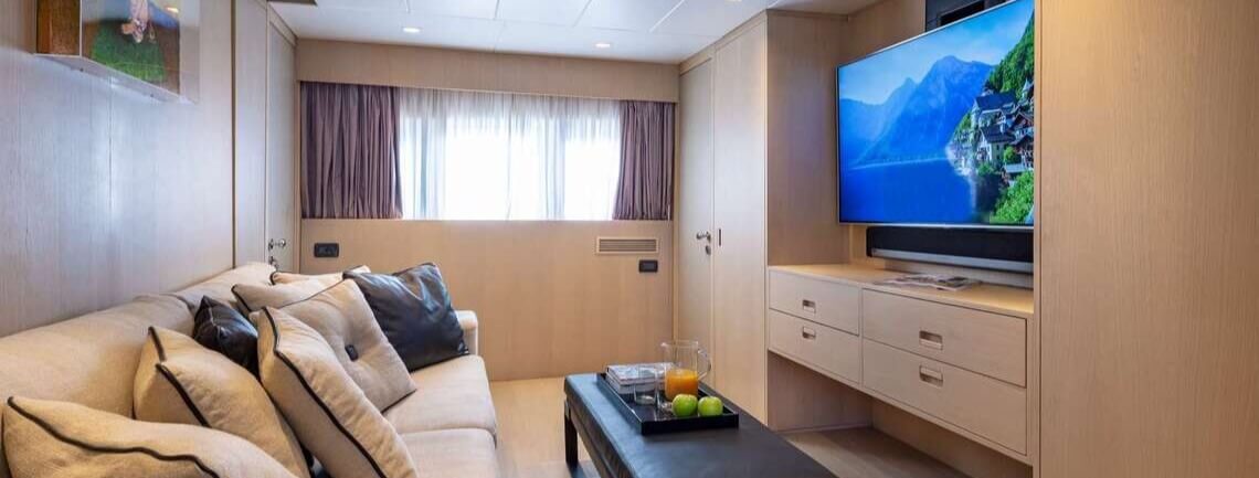 SUMMER FUN Admiral Yachts 16