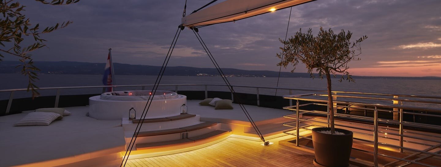 Anima Maris Custom 16