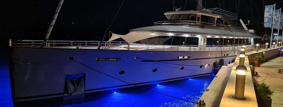 Life is Good Custom 9