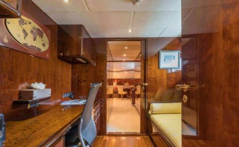 XANADU of LONDON Moonen 15