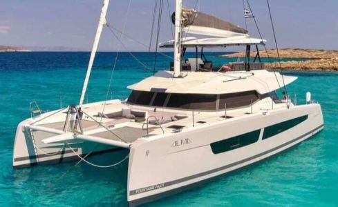 Alma Fountaine Pajot 1