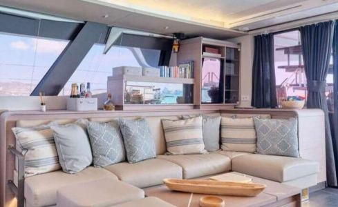 Alma Fountaine Pajot 14