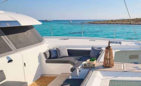 Alma Fountaine Pajot 2