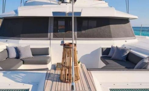 Alma Fountaine Pajot 4