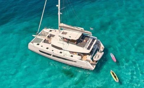 Alma Fountaine Pajot 7