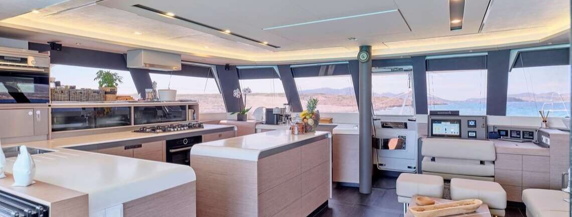 Alma Fountaine Pajot 13