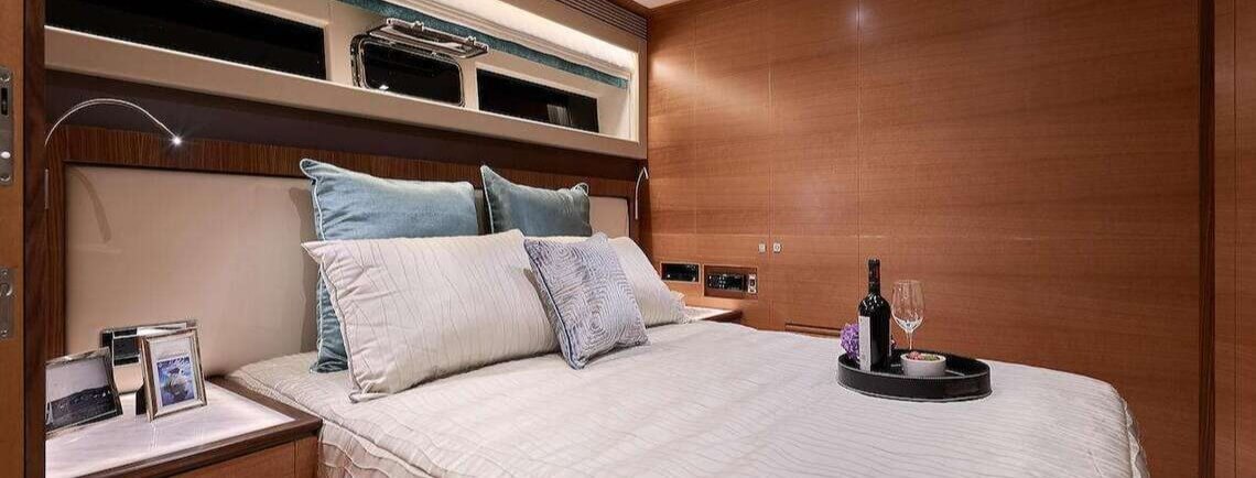 Midnight Moon Horizon 10