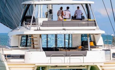 DAIQUIRI Lagoon Catamaran 8