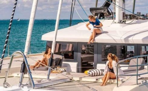 DAIQUIRI Lagoon Catamaran 9