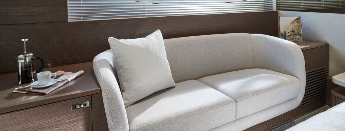 ELIZABETH Princess Yachts 19