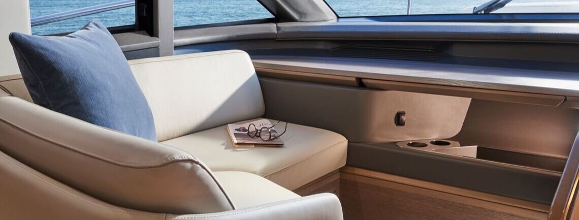 ELIZABETH Princess Yachts 22