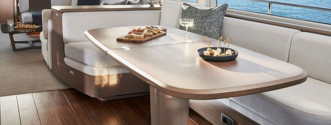 ELIZABETH Princess Yachts 27