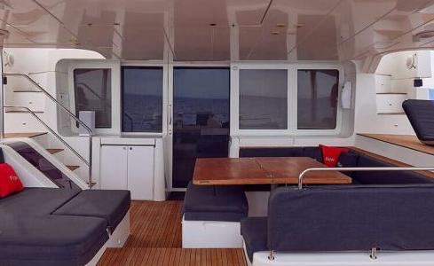 FLOW Lagoon Catamaran 4