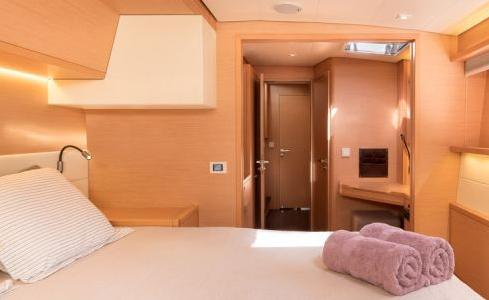 FLOW Lagoon Catamaran 10