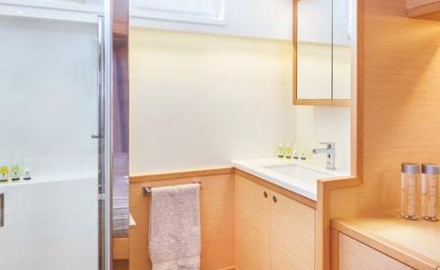 FLOW Lagoon Catamaran 12