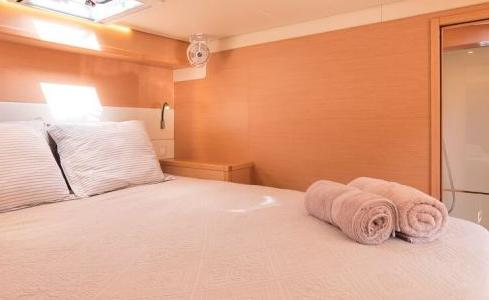 FLOW Lagoon Catamaran 14